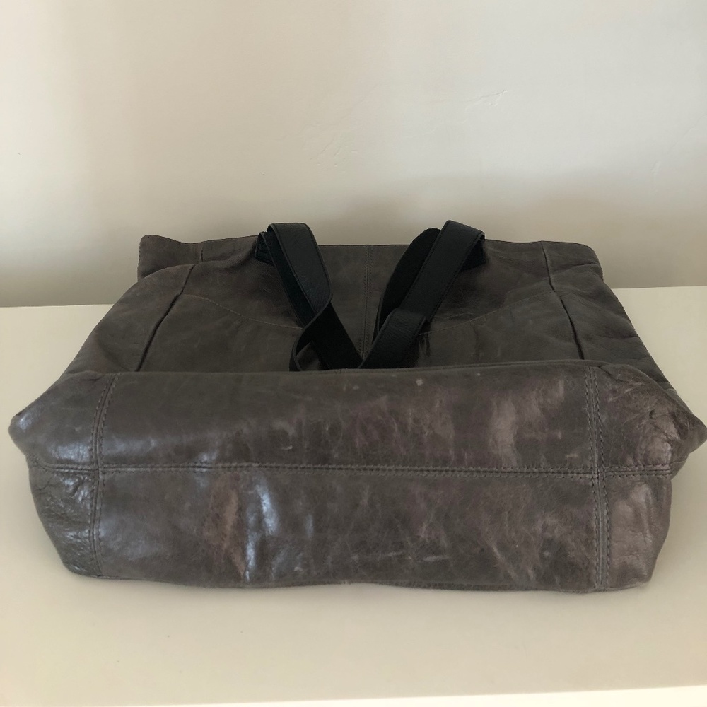 Ellington Gray Leather Shoulder Tote Bag Handbag W/ Black Straps - Picture 8 of 9